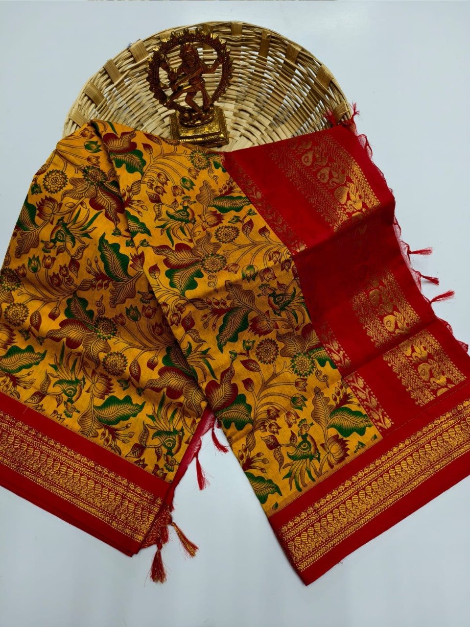 4e5edba40b2f49a09c781f6d6329a096